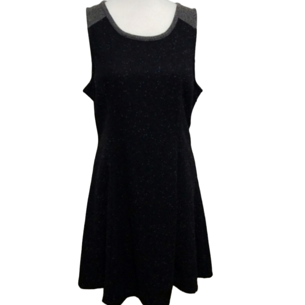 🆕️Tan and Black Dress